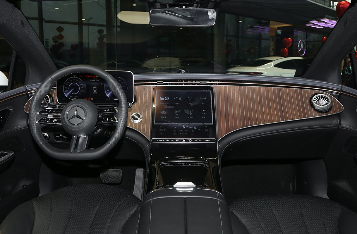 Benz EQE(9)
