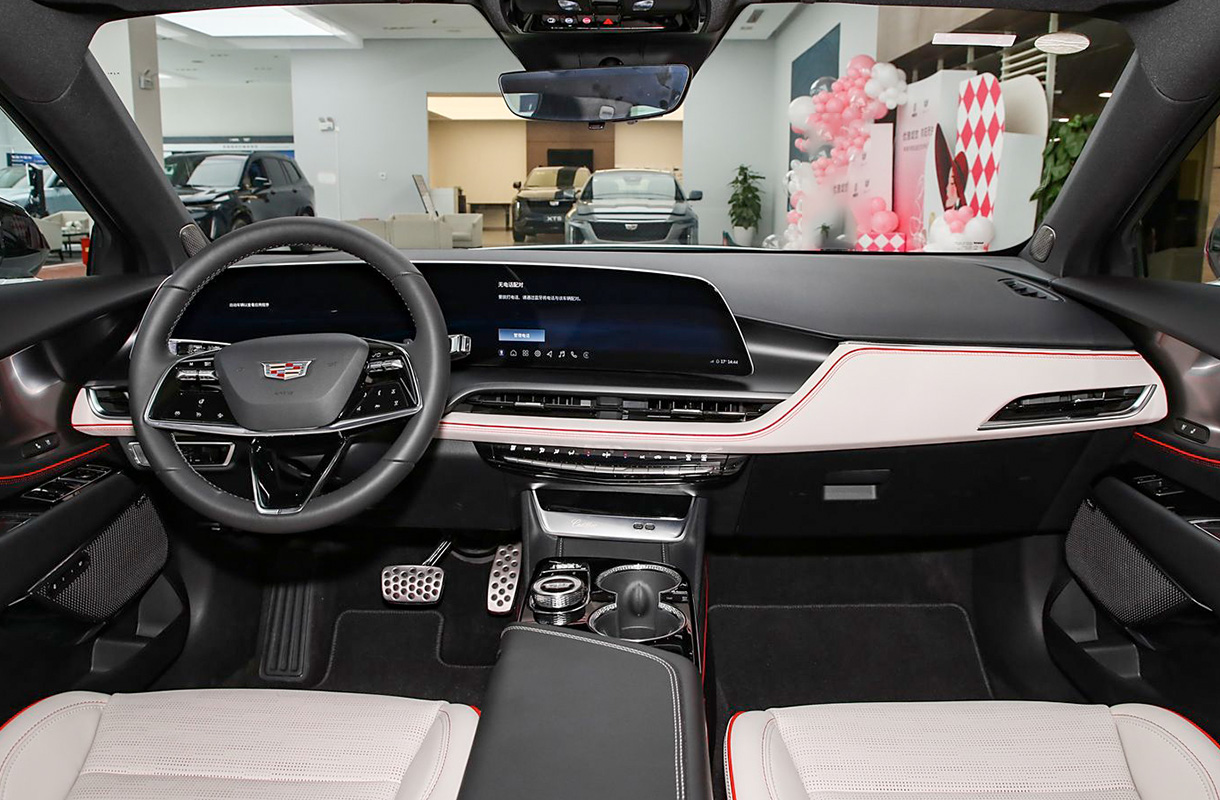 Cadillac GT4(9)