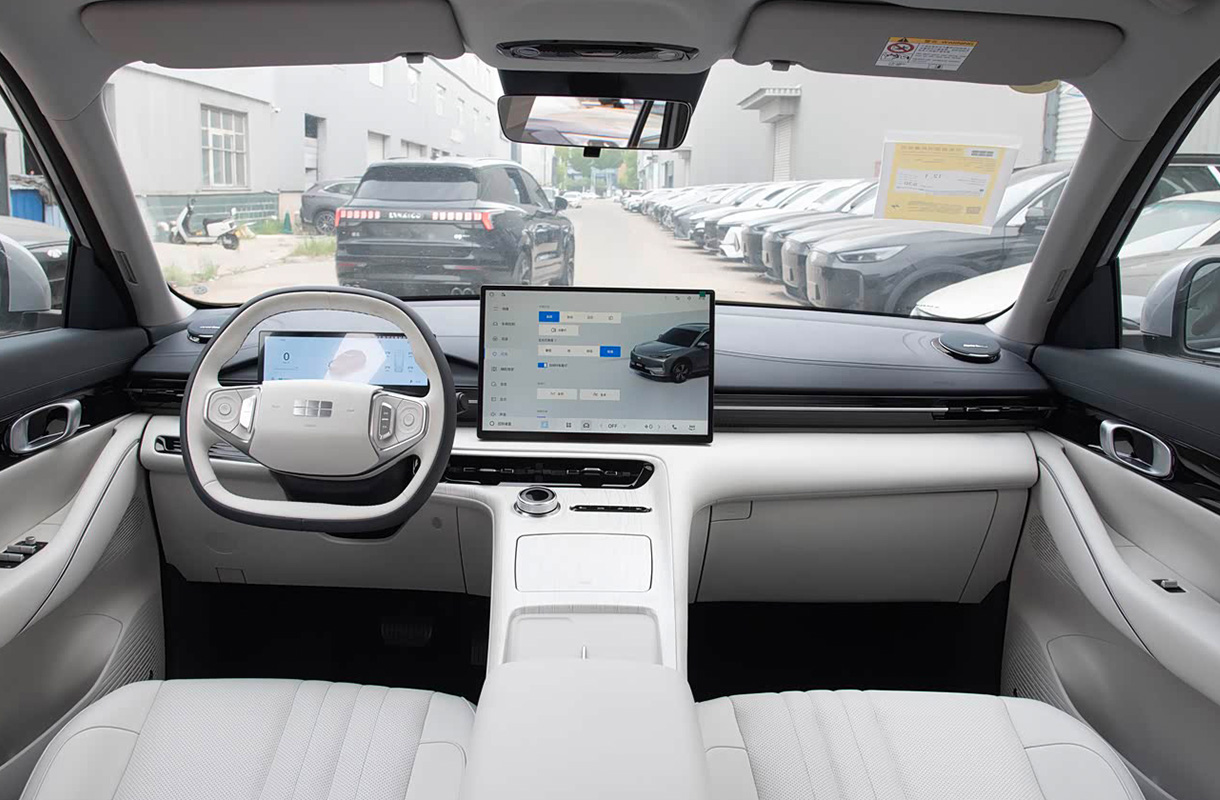 Geely Galaxy E5-9