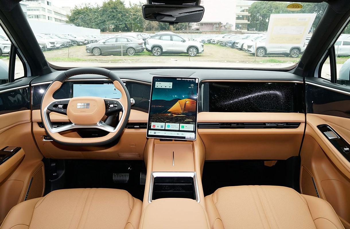 Geely GalaxyL7-9