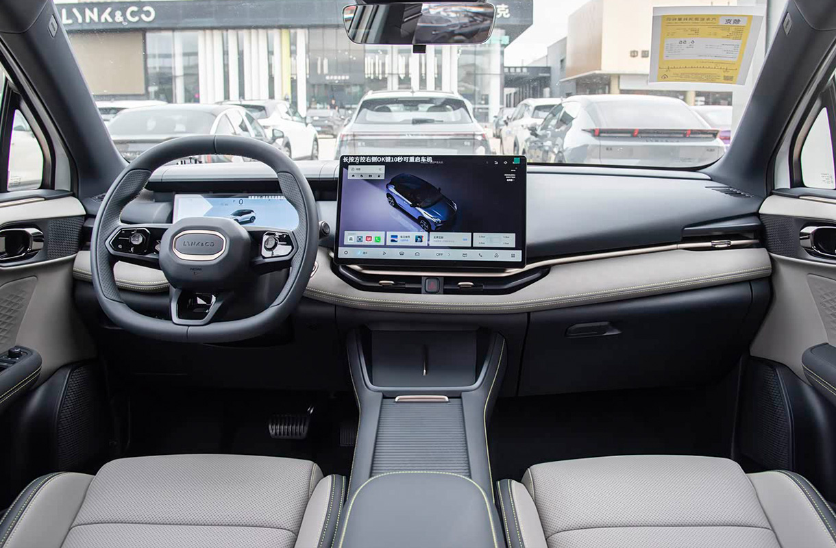 Lynk & Co 06-9