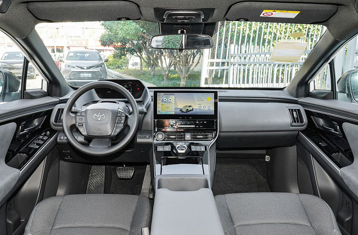 Toyota BZ 4X(14)