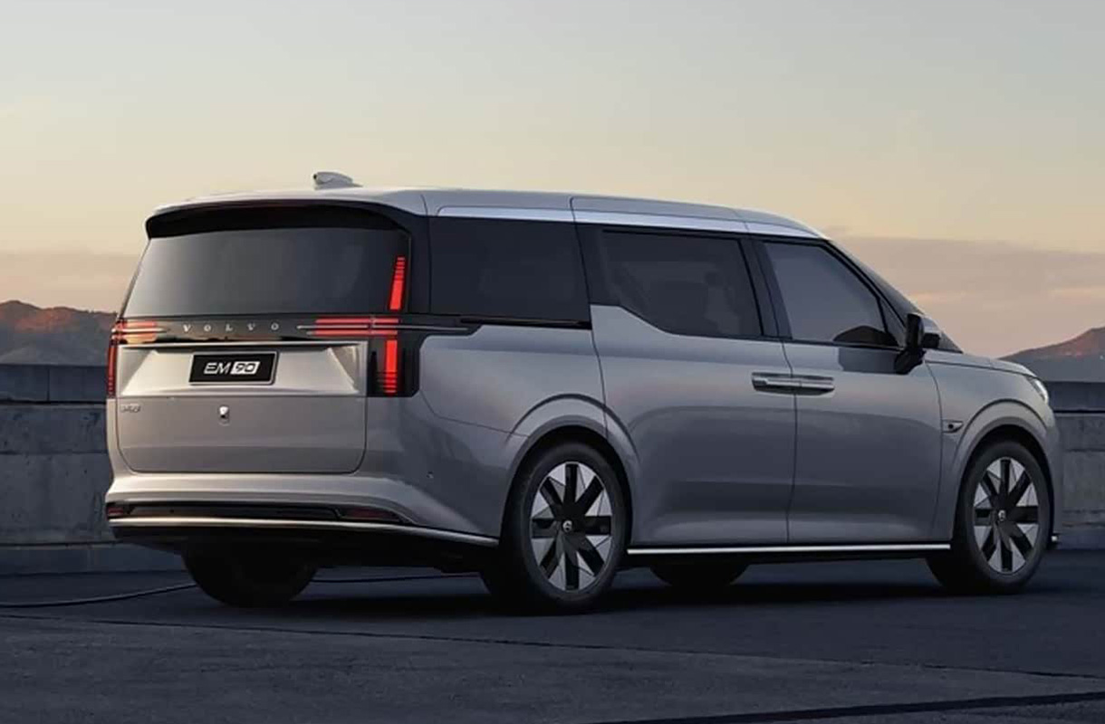 Volvo EM90-8