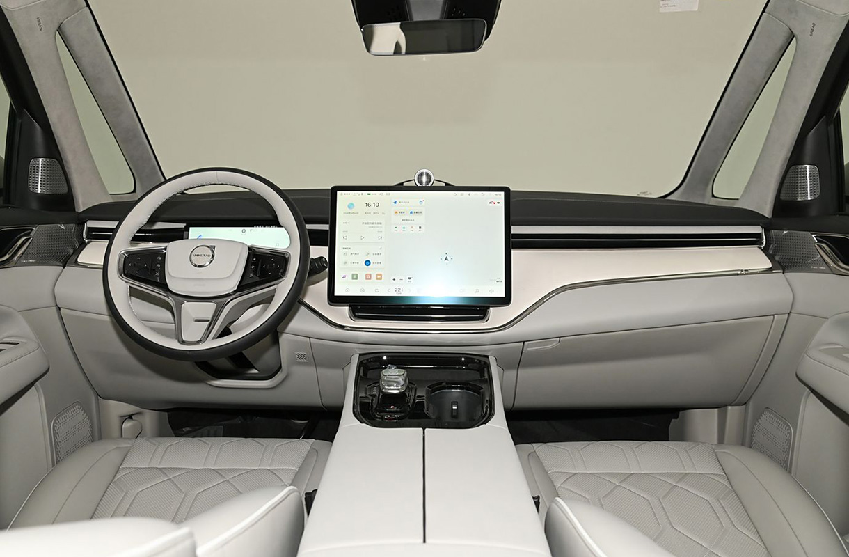 Volvo EM90-9